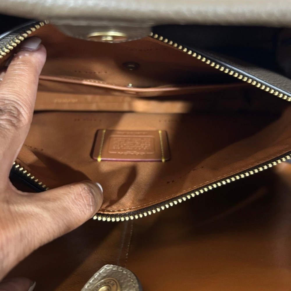 Coach Luna Leather Shoulder Bag medium - Picture 5 of 9